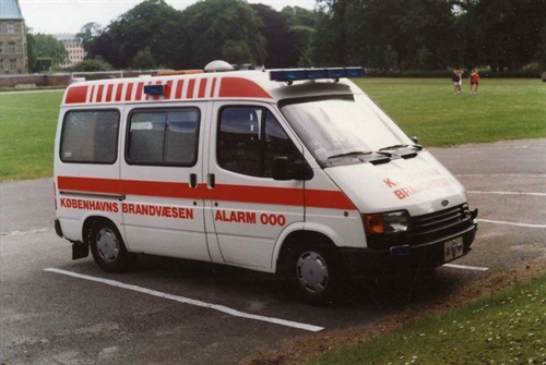 DMC Decals FB008 Københavns Brandvæsen, ambulance, lang, 1/87